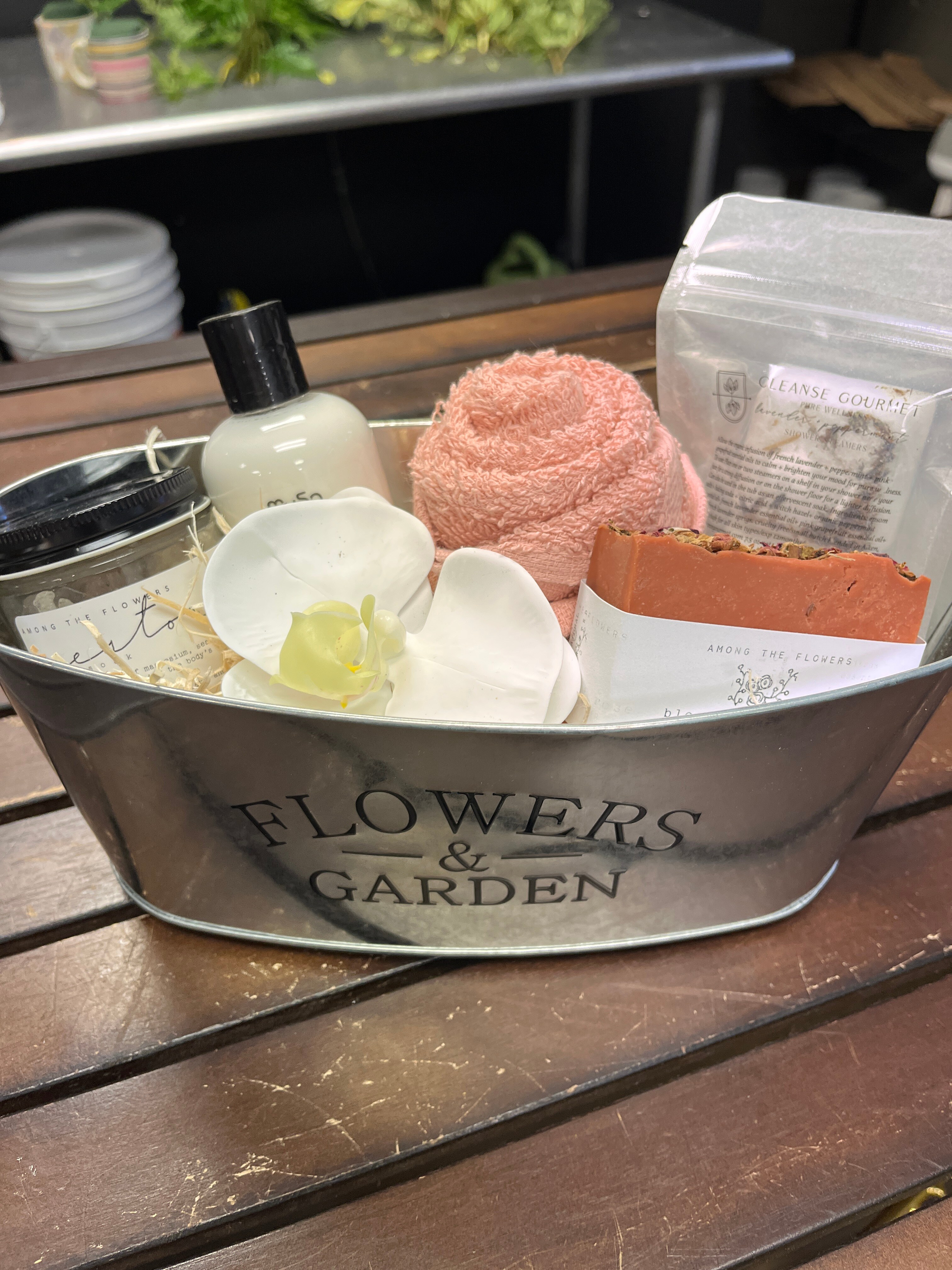 Pamper Planter for Mom